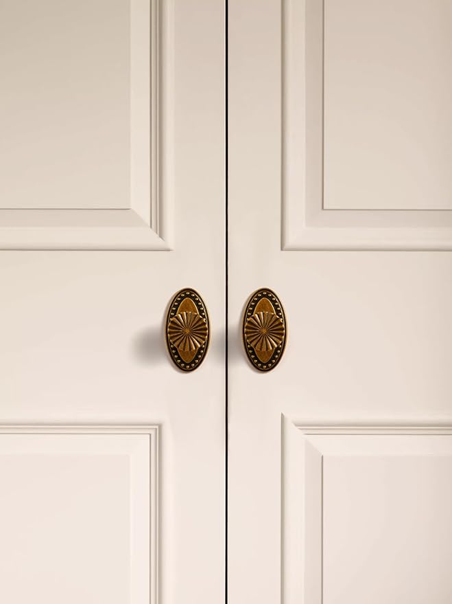 2 Pack Antique Brass Cabinet Knobs with Base Vintage Flat Drawer Pulls Kitchen Cupboard Bathroom Dresser Cabinet Hardware Handles Zinc Alloy