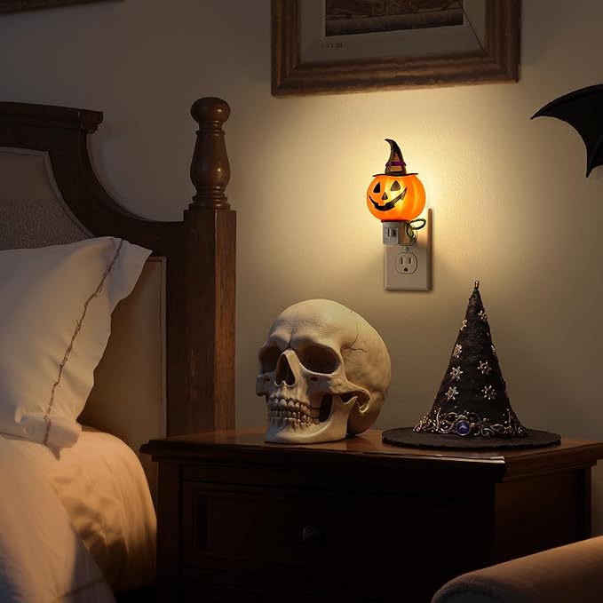 DORESshop Pumpkin Halloween Night Light, 3000K Night Lights Plug into Wall, Plug in Nightlight with 360° Rotatable, Cute & Funny Halloween Decor Night Light for Kids,Party,Pumpkin Decor,1 Pack