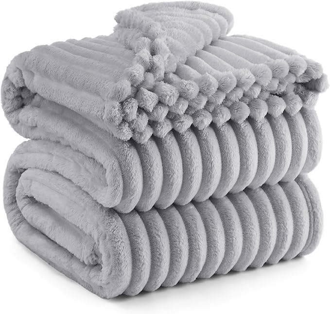Bedsure GentleSoft Full Size Blanket for Bed - Cozy Soft Blankets for Womenn, Cute Large Fleece Throws for Girls, Light Grey, 84x90 Inches