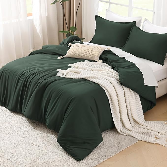 Litanika Forest Green Comforters Oversized King Size, 3 Pieces Lightweight Solid Bedding Comforter Set, All Season Fluffy Bed Set (120x98In Comforter & 2 Pillowcases)