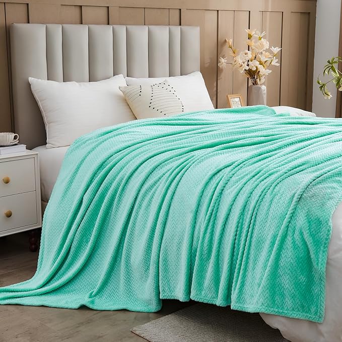 NEWCOSPLAY Super Soft Twin Blanket Aqua Premium Silky Flannel Fleece Leaves Pattern Lightweight Bed Blanket All Season Use (Aqua, Twin(60"x80"))