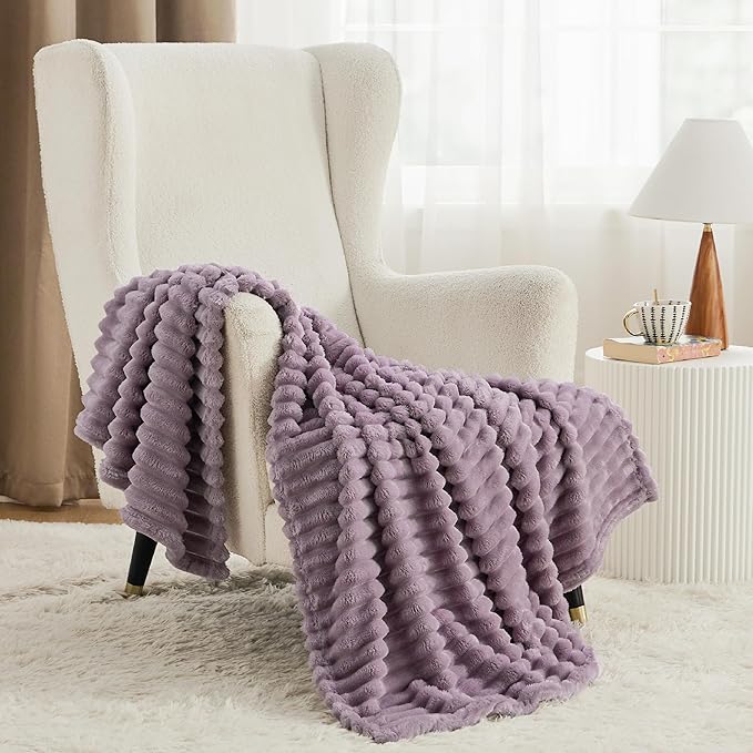 Bedsure GentleSoft Light Purple Twin Blanket for Bed - Cozy Soft Blankets for Women, Cute Large Throws for Girls, 66x90 Inches