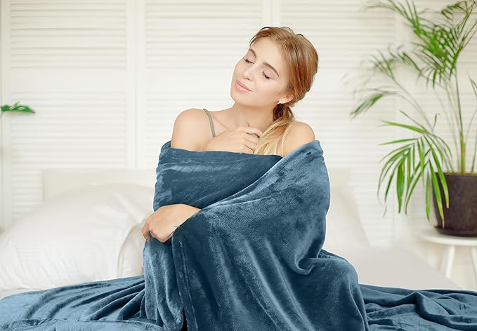 Utopia Bedding Fleece Blanket King Size Stone Blue 300GSM Luxury Fuzzy Soft Anti-Static Microfiber Bed Blanket (90x102 Inch)