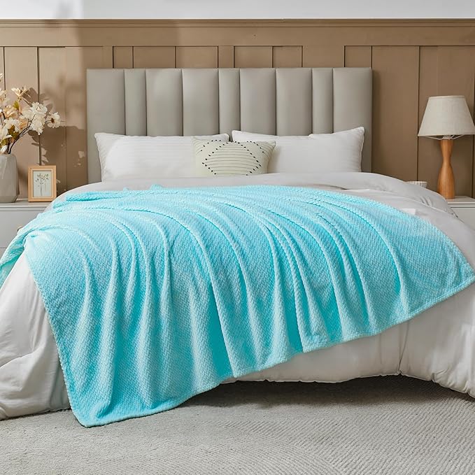 NEWCOSPLAY Super Soft Queen Blanket Turquoise Premium Silky Flannel Fleece Leaves Pattern Lightweight Bed Blanket All Season Use (Turquoise, Queen(90"x90"))