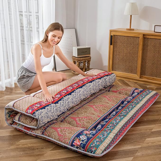 MAXYOYO Bohemian Retro Floor Mattress Vintage Floral Japanese Futon Mattress Roll Up Thicken Sleeping Bed Portable Camping Mattress Floor Lounger Couch Bed Mattress Pad Queen