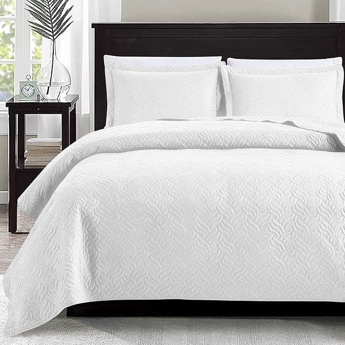 Love's cabin Quilts for Queen Bed White Bedspreads - Soft Bed Summer Lightweight Bedspread Comforter - Modern Style Wave Pattern Coverlet for All Season - 3 Pieces (1 Quilt, 2 Pillow Shams)