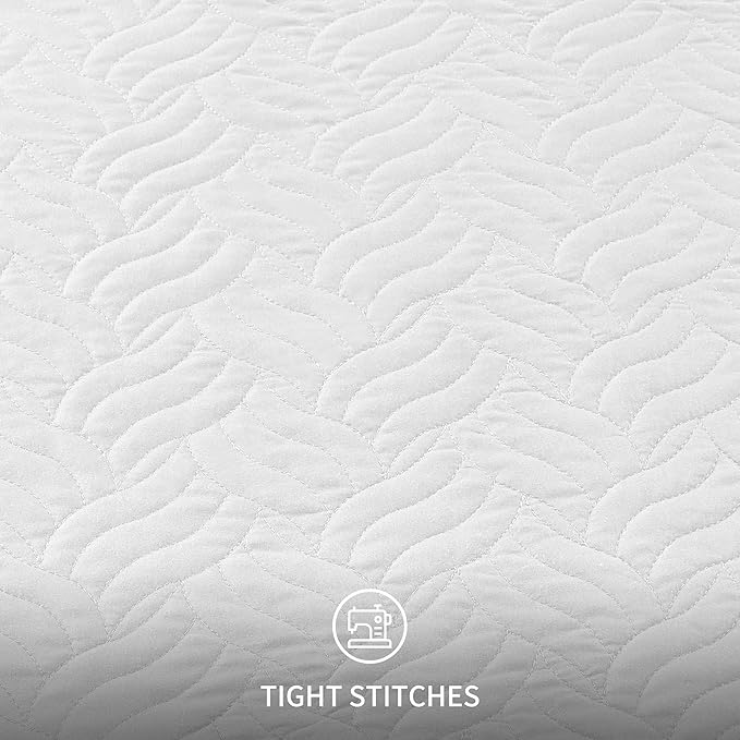 Love's cabin Quilts for Queen Bed White Bedspreads - Soft Bed Summer Lightweight Bedspread Comforter - Modern Style Wave Pattern Coverlet for All Season - 3 Pieces (1 Quilt, 2 Pillow Shams)