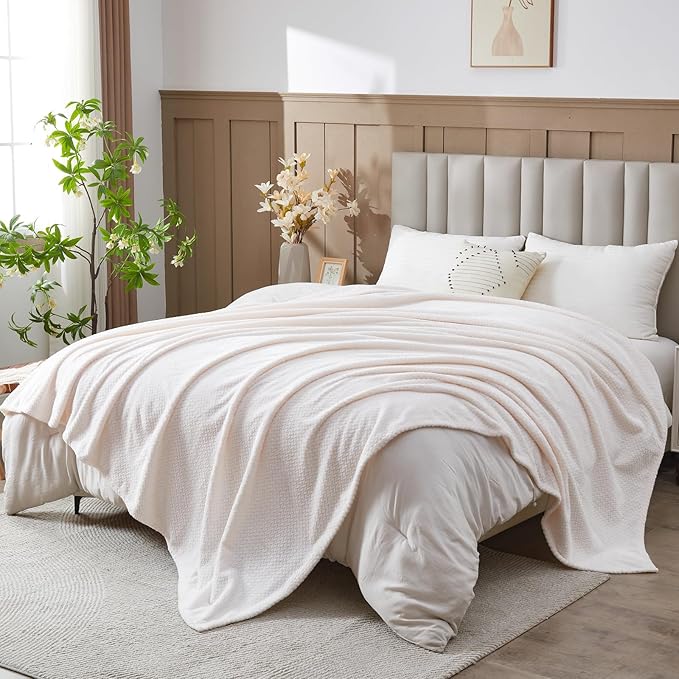 NEWCOSPLAY Super Soft King Blanket Ivory Premium Silky Flannel Fleece Leaves Pattern Lightweight Bed Blanket All Season Use (Ivory, King(90"x110"))
