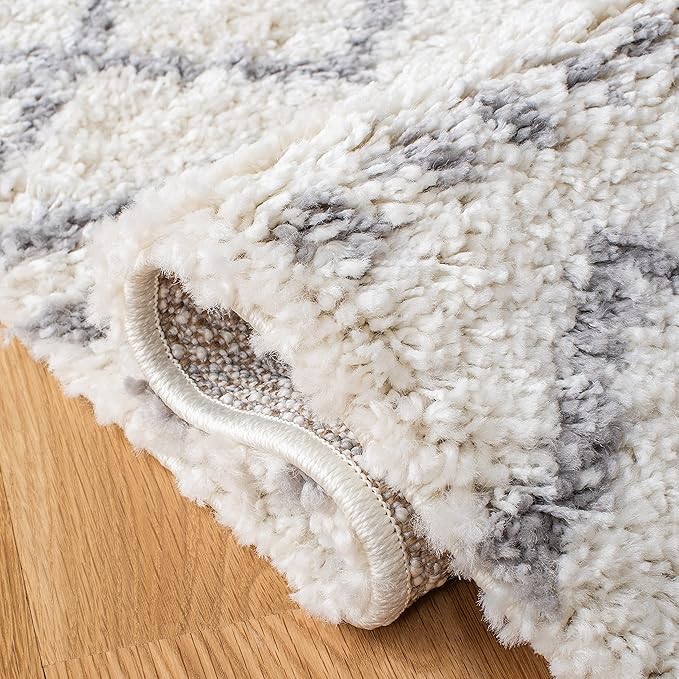 SAFAVIEH Arizona Shag Collection Runner Rug - 2'3" x 8', Ivory & Grey, Moroccan Design, Non-Shedding & Easy Care, 1.6-inch Thick Ideal for High Traffic Areas in Living Room, Bedroom (ASG741F)