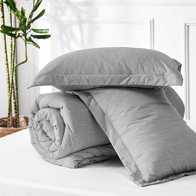 Bedsure King Size Comforter Set - Grey Soft Bedding for All Seasons, Cationic Dyed Bed Set, 3 Pieces, 1 King Size Comforter (104"x90") and 2 Pillow Shams (20"x36"+2")