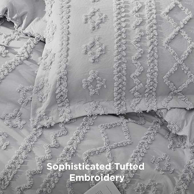 Bedsure Tufted Boho Comforter Set Queen Size - Light Grey Boho Bed Set, GentleSoft™ 3 Pieces Farmhouse Shabby Chic Embroidery Bedding, Gifts for Woman, Soft Jacquard Queen Comforter for All Seasons