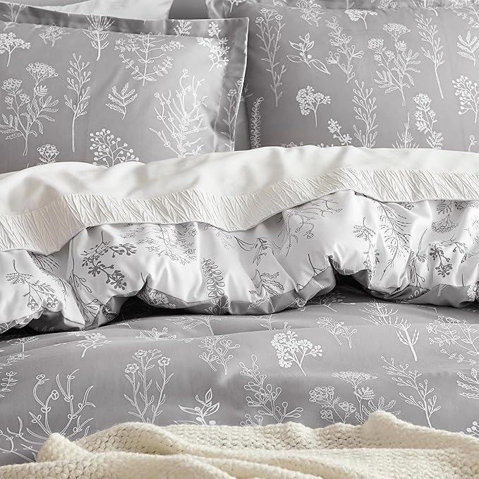 Bedsure Oversized Queen Comforter Set - Grey Bed Set, 3 Pieces Cute Floral Bedding, 1 Soft Reversible Botanical Flowers Comforter and 2 Pillow Shams