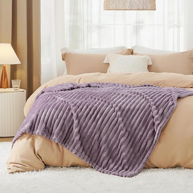 Bedsure GentleSoft Light Purple Twin Blanket for Bed - Cozy Soft Blankets for Women, Cute Large Throws for Girls, 66x90 Inches