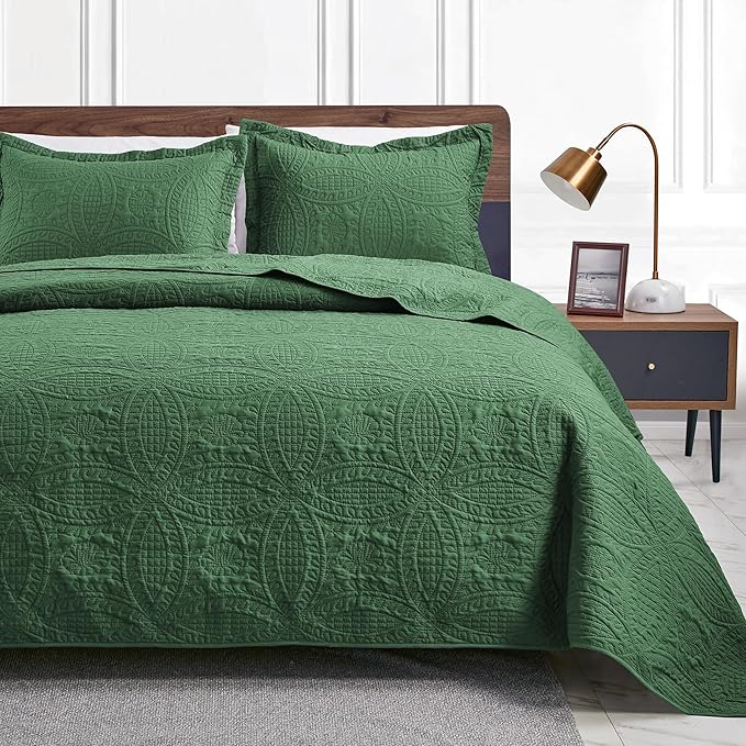 Love's cabin Quilts for Full Bed Olive Green Bedspreads Bedding Set - Lightweight Bedspread Comforter - Coin Pattern Bedding Coverlet for All Season - 3 Pieces (1 Quilt, 2 Pillow Shams)