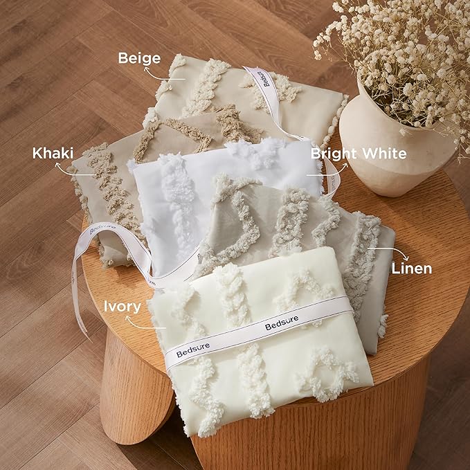 Bedsure Tufted Boho Comforter Set Oversized Queen - Bright White Boho Bed Set, GentleSoft™ 3 Pieces Farmhouse Shabby Chic Embroidery Bedding, Gifts for Woman, Soft Jacquard Comforter for All Seasons