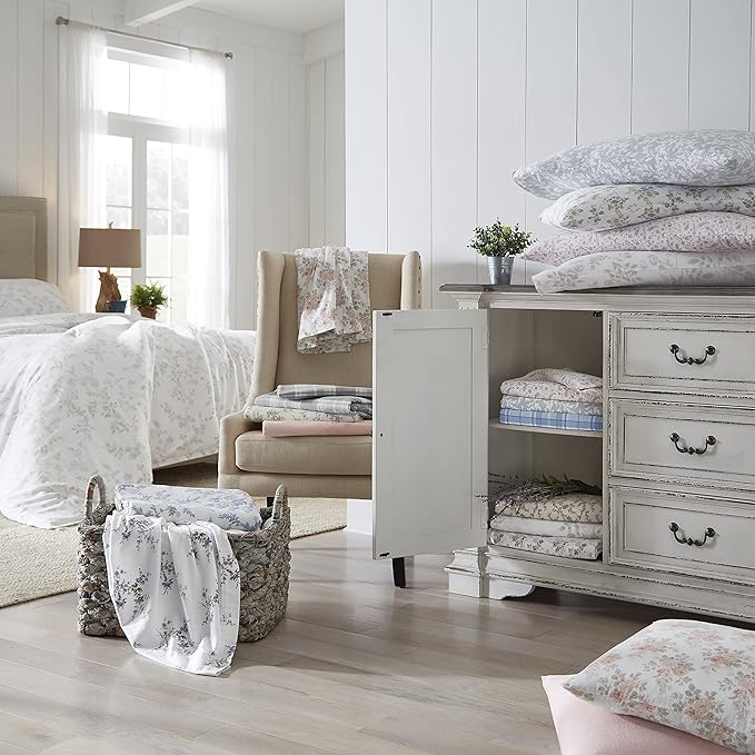 Laura Ashley - Flannel Sheets Full Size, Anti-Pilling & Wrinkle Resistant Cotton, Touchably Soft for All-Season Comfort - Bed Sheets with Matching Pillowcases & Fitted Sheet (Lisalee Pink)