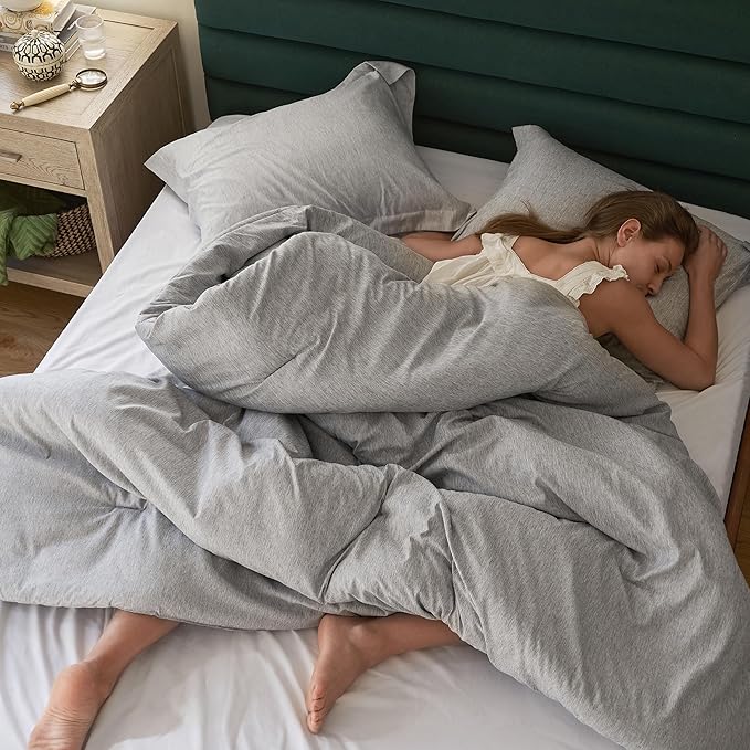 Bedsure King Size Comforter Set - Grey Soft Bedding for All Seasons, Cationic Dyed Bed Set, 3 Pieces, 1 King Size Comforter (104"x90") and 2 Pillow Shams (20"x36"+2")