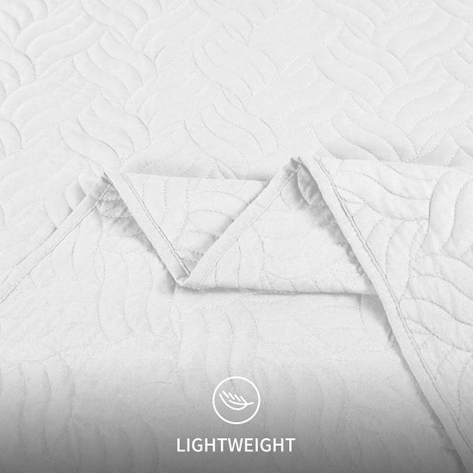 Love's cabin Quilts for Queen Bed White Bedspreads - Soft Bed Summer Lightweight Bedspread Comforter - Modern Style Wave Pattern Coverlet for All Season - 3 Pieces (1 Quilt, 2 Pillow Shams)