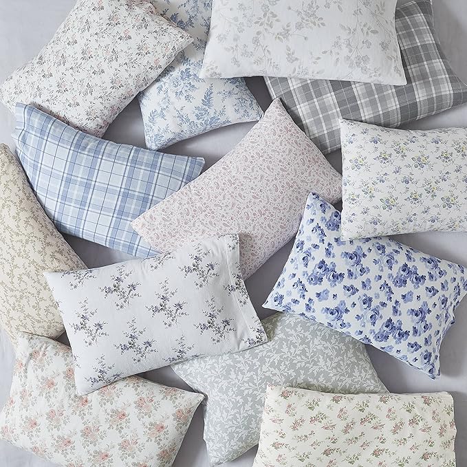 Laura Ashley - Flannel Sheets Queen Size, Anti-Pilling & Wrinkle Resistant Cotton, Touchably Soft for All-Season Comfort - Bed Sheets with Matching Pillowcases & Fitted Sheet (Le Fleur Cottage Blue)