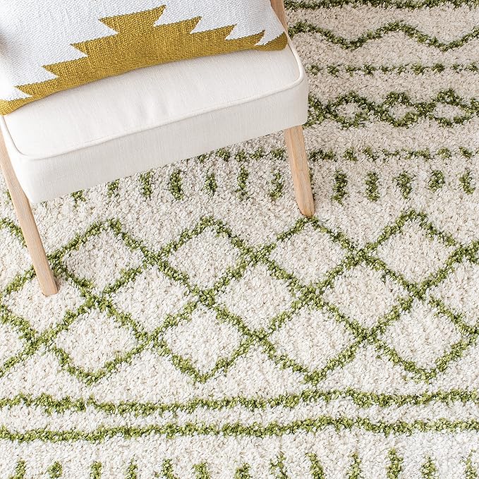 SAFAVIEH Arizona Shag Collection Accent Rug - 3'2" x 5', Ivory & Green, Moroccan Design, Non-Shedding & Easy Care, 1.6-inch Thick Ideal for High Traffic Areas in Foyer, Living Room, Bedroom (ASG741Y)